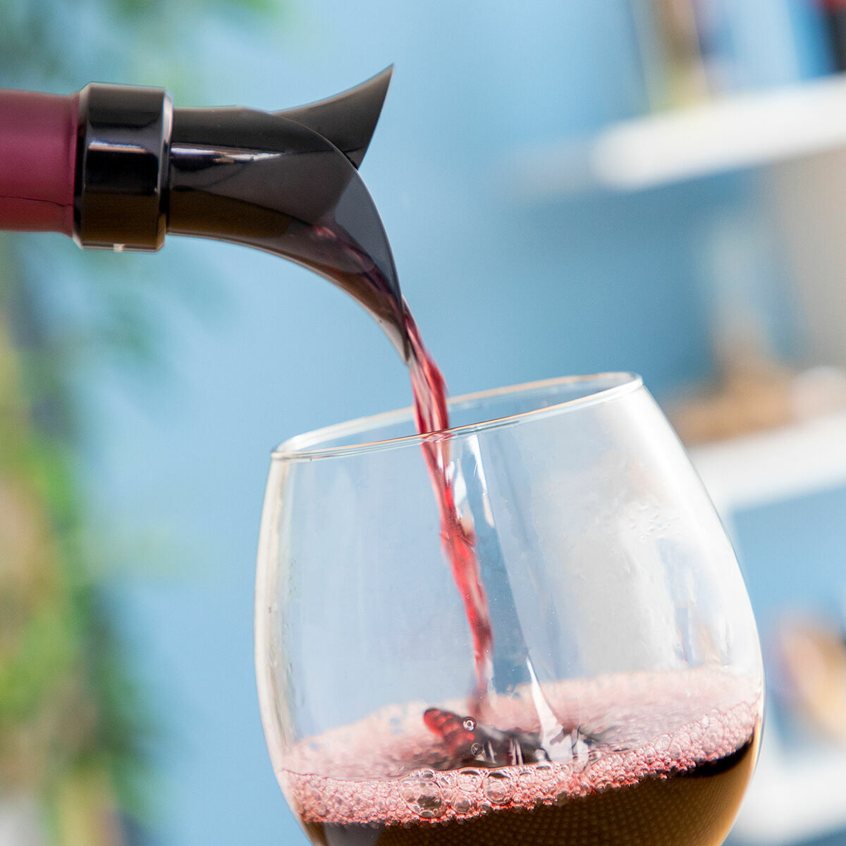 Pack Sacacorchos Eléctrico para Botellas de Vino y Tapón Dispensador Aireador de Vino 2 en 1 InnovaGoods