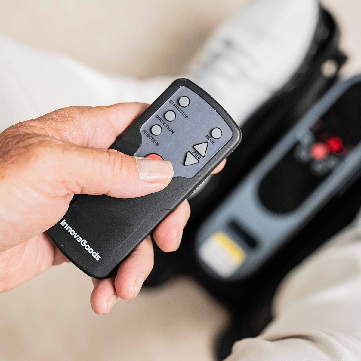 Mini Elíptica Eléctrica con Mando a Distancia Velora 4000 InnovaGoods